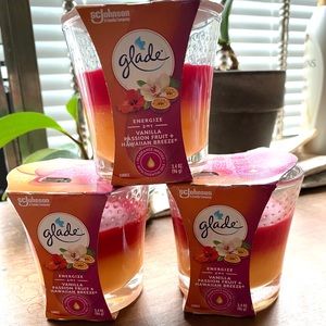 Set of 3 Glade Vanilla Passionfruit candles